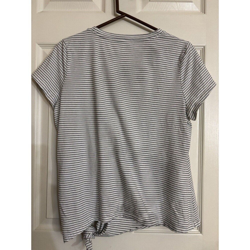 Banana Republic Woman’s  Blue & White Striped T-Shirt Ties At Waist Size Medium - Picture 9 of 12